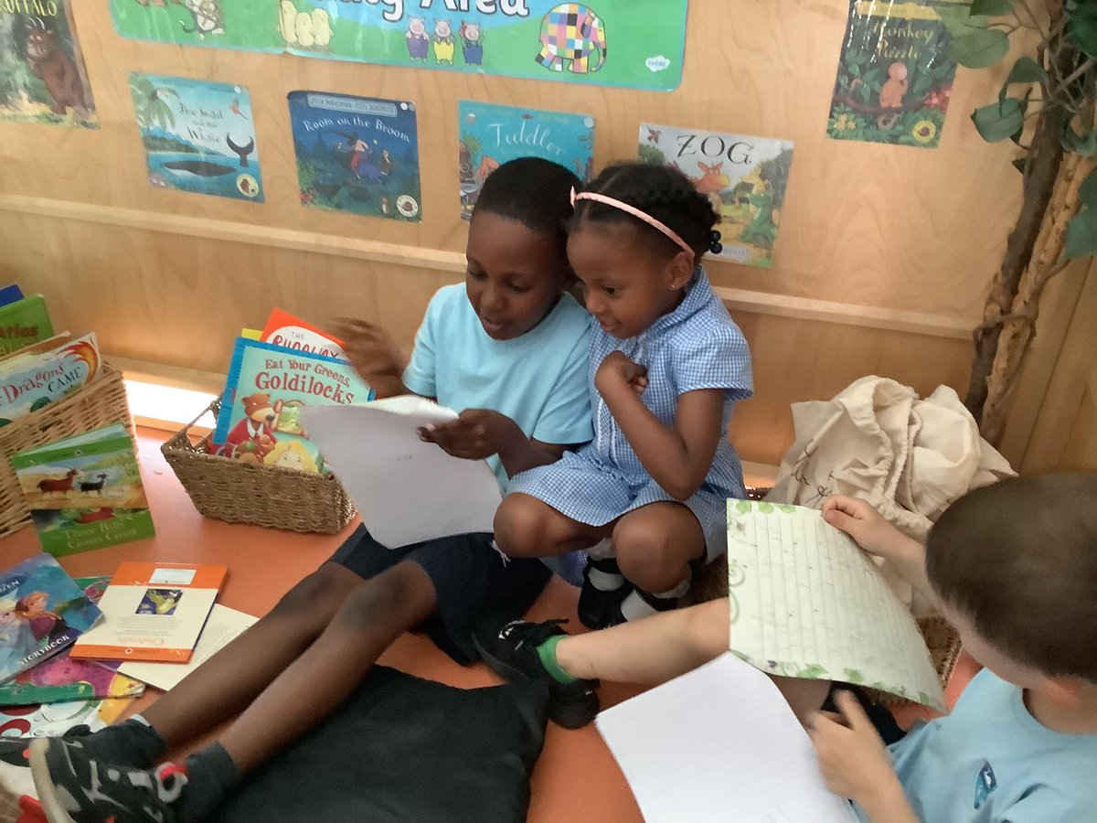 NLeeGDPS's tweet photo. More wonderful pictures of the story tellers that are Year 1. @denisemburgess @GreatDenhamPS https://t.co/fh80FjDdXn