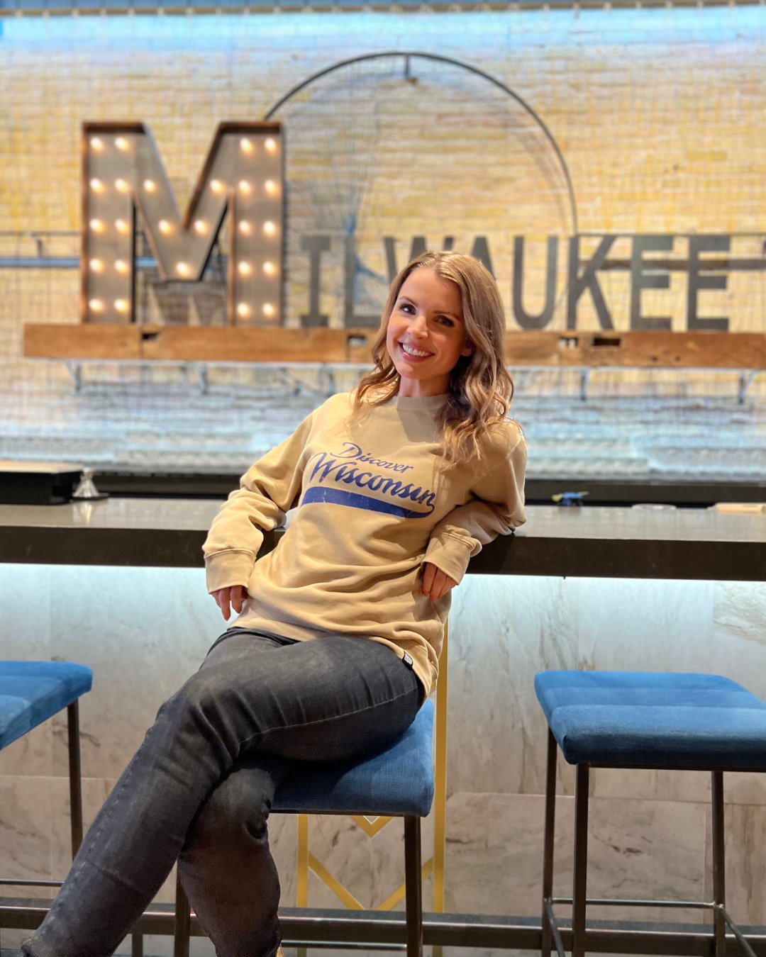 Discover Wisconsin Calendar 2023 -V1-Vt7Tbjzvrm