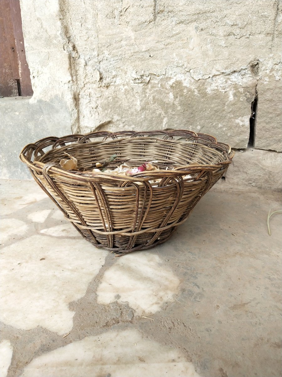 pogalizuban's tweet photo. We call #Foot فوْتَّ in #pogali language.
What do You???
@PogalParadise @project_pahari @avzaagzonunaada @SameerudDowla @JkNswa @paharicore @Paharis_DRK https://t.co/yNDtCt8XmX