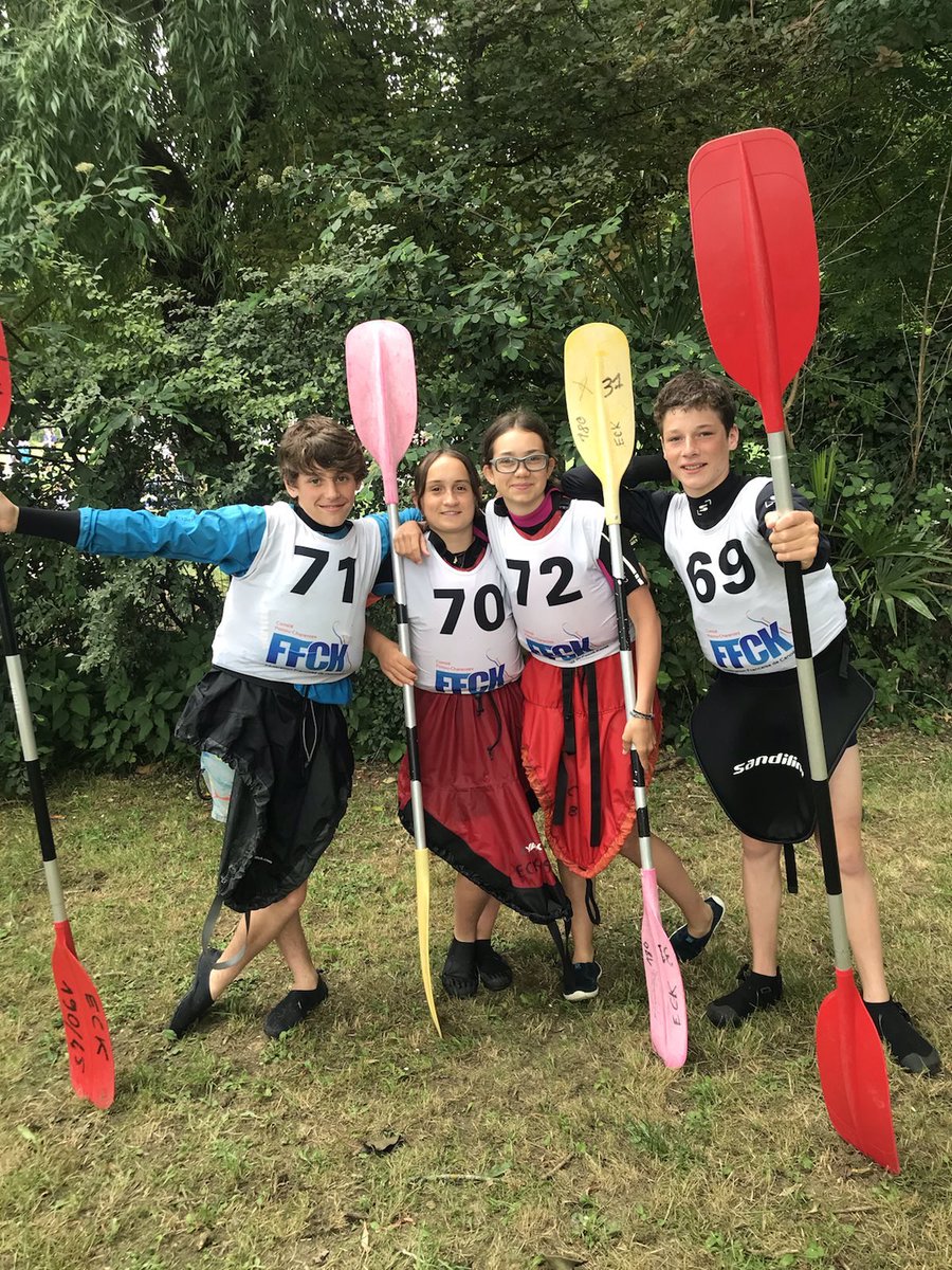 Eh voilà ! Nos champions.nes kayakistes ont terminé leurs épreuves à la 5e place aux championnats de France !Bravo à elles et à eux et à nos collègues d’EPS qui les ont préparés et soutenus ! Belle réussite en équipe !