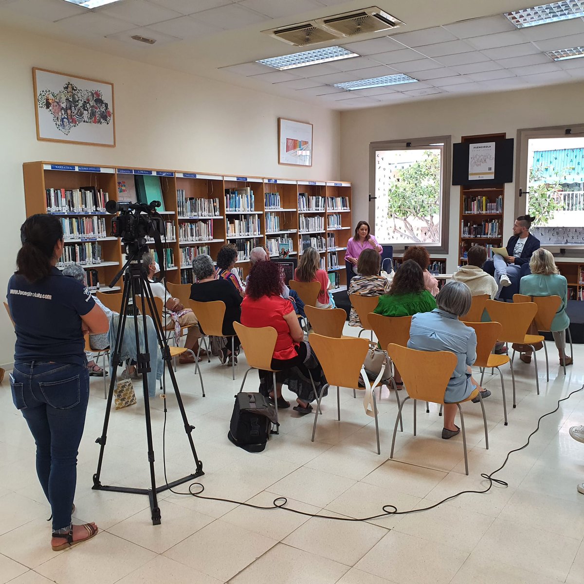 Recordamos nuestro último encuentro literario con la escritora y periodista Viruca Yebra.
Una  suerte para nuestros lectores tener la oportunidad de charlar con la autora y conocer su  novela "La última condesa nazi".

#FuengirolaEntreLetras2022
<a href="/virucayebra/">Viruca Yebra</a>