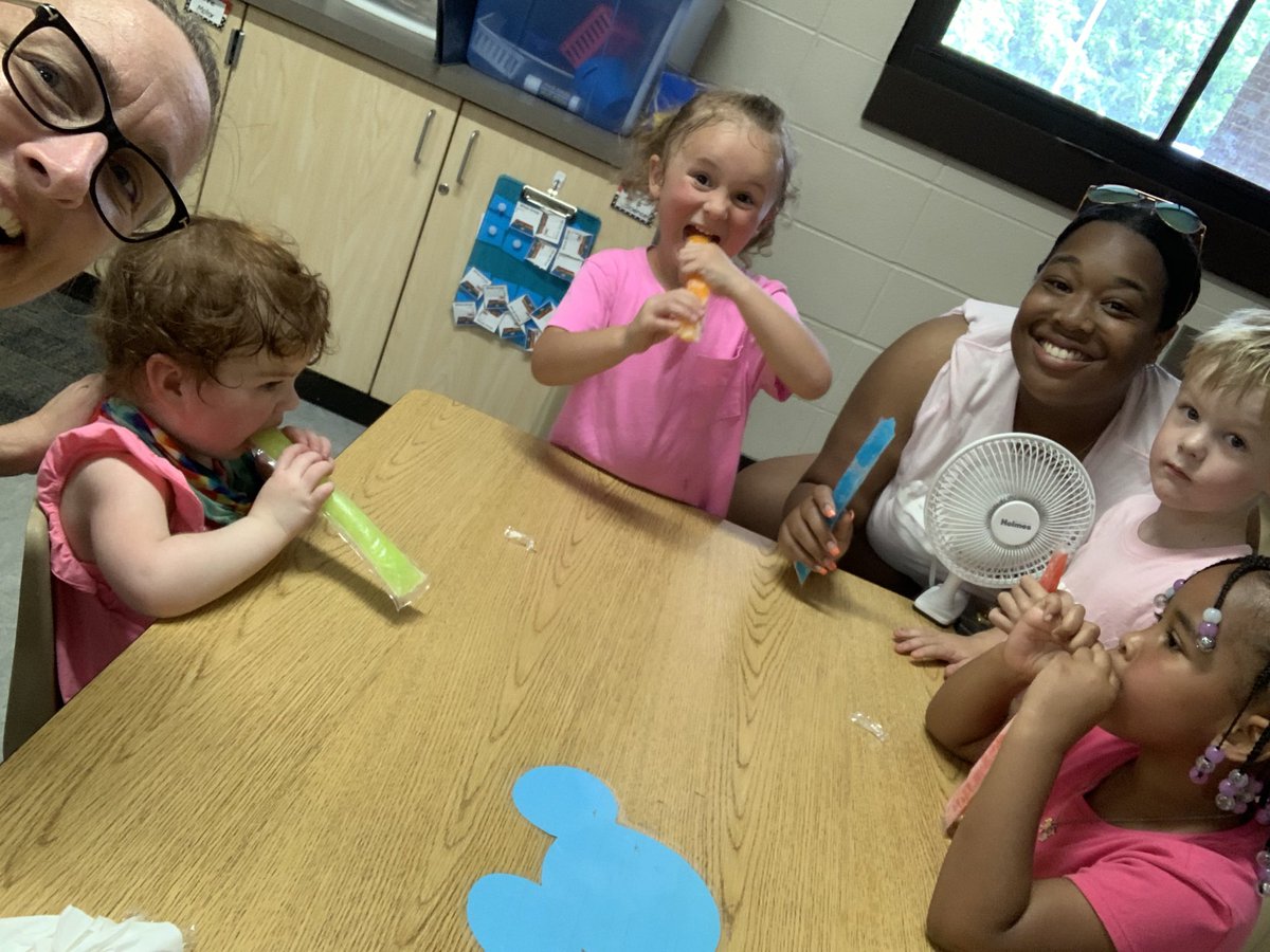 PhillipsECSE's tweet photo. Cooling off after our Day Of Awesome!!! ❤️
@Hamilton_Lions #hamiltonpride https://t.co/8lAFBuatWL