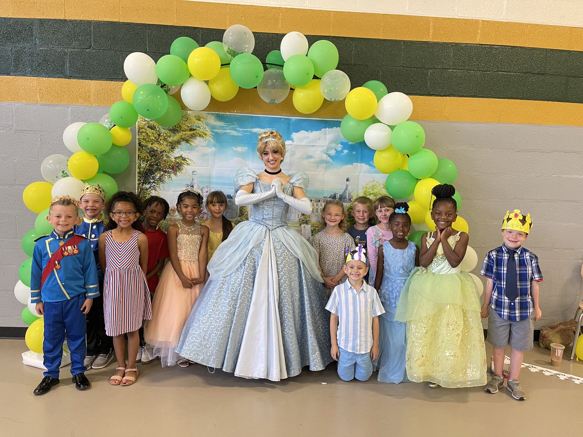 Cinderella Ball 💙 #GuildStrong