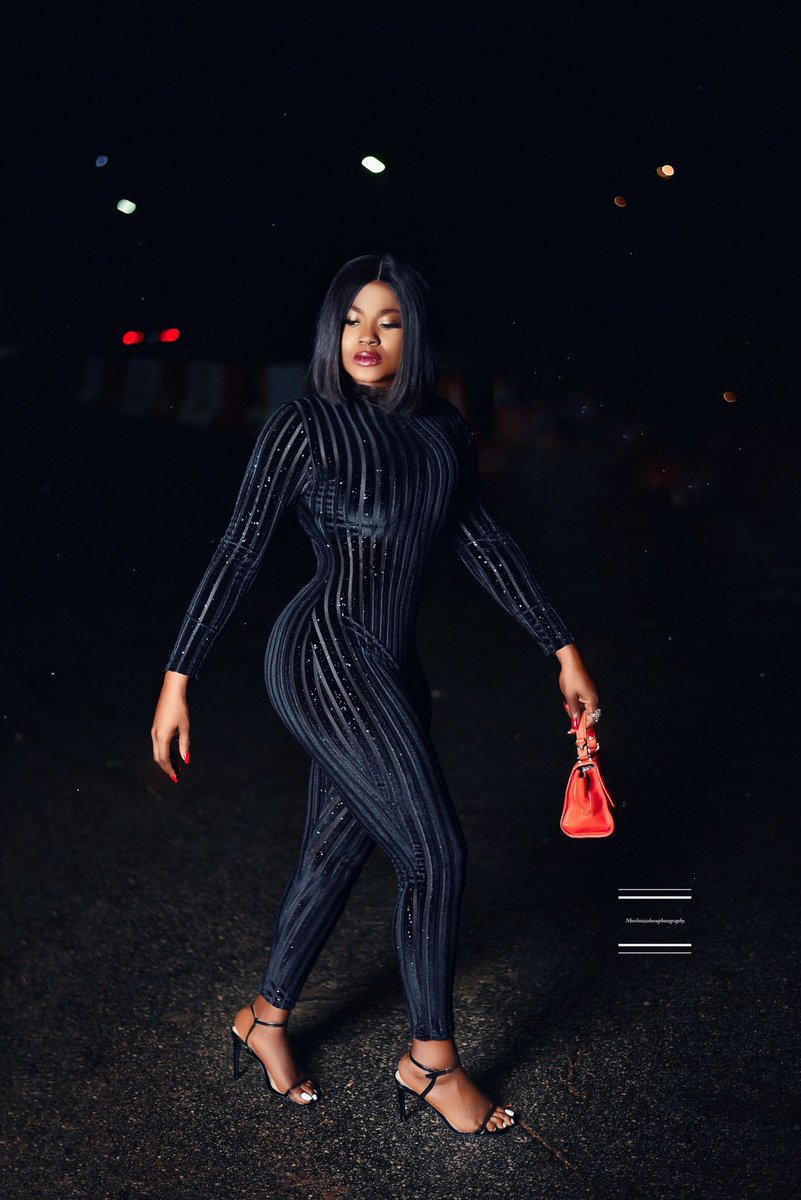 DJ_noralee's tweet photo. A Year Older, Bolder & Stronger 💪
Happy Birthday To Me🥳🥳🎈🥂💃
#birthday #leeday #Hushpuppi Wizkid Chioma Ckay Lil Kesh Offset https://t.co/Bs0GWFy6VJ
