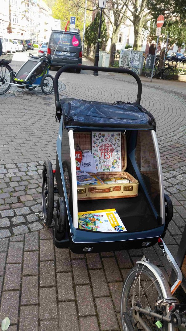 rad_mit_baby's tweet photo. Morgen (Dienstag, 16h) #Proberadeln + danach Verleih in #Heidelberg-Bergheim.
Neu dabei: das leichte Kinderrad von #Kubike + der neue Multifunktionsanhänger von #Thule.
Schaut mal auf unsere Verleihseite, dort könnt ihr gleich Anhänger & Co. reservieren: https://t.co/f660Nq2ux1 https://t.co/zIChonJC4l
