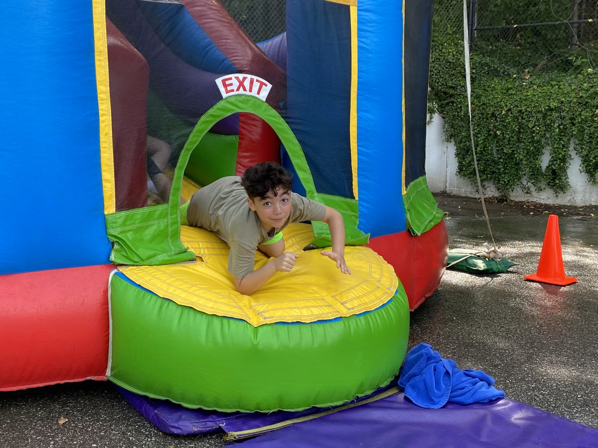 Bellevue_Ind's tweet photo. GES Field Day Fun! #LoveTheVue https://t.co/n6jtssuJS8