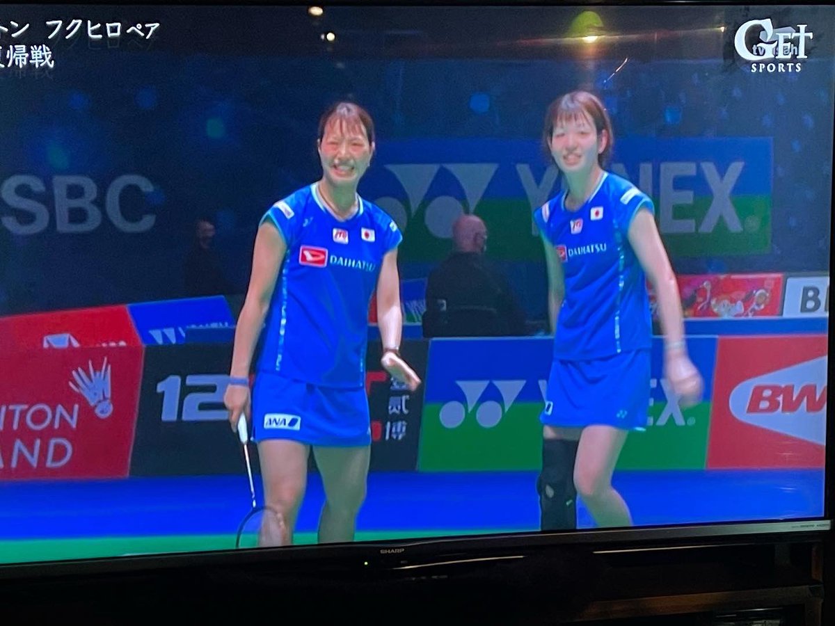 from__tokyo__'s tweet photo. 🌙Midnight soliloquy 🌒
アジア選手権〜ユーバー〜タイOP🏸…ほぼ4週に渡り…
楽しい時間をありがとう✨目を見張る復活をありがとう✨
あれからたったの8ヶ月での復活と勇姿をありがとう✨
どれ程の困難と思いを乗り越えた事なのだろう 👏
勇気と希望をありがとう😊フクヒロのバドは続くよいつ迄も👏 https://t.co/tZVEOr36HH