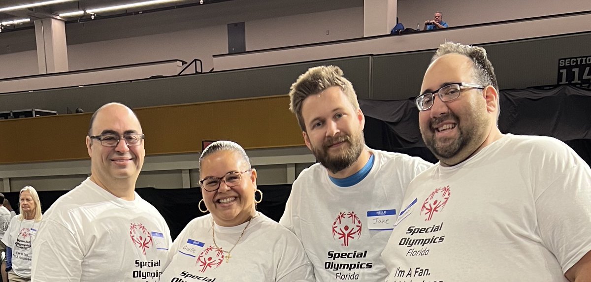 KC_Otown's tweet photo. Part of the #LifeAtATT group participating in volunteering at #SpecialOlympics event. #Bocce @JakeMcnevich @ish520 @HACEMOSCFL https://t.co/HVD5GcERW6
