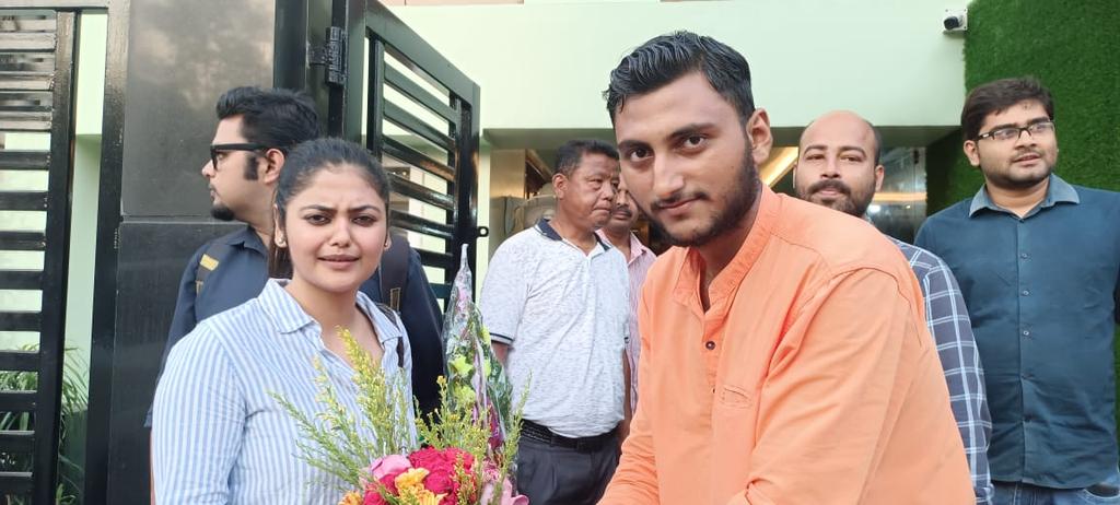aitcdip's tweet photo. আজ তৃণমূল ভবনে পশ্চিমবঙ্গ রাজ্য তৃণমূল যুব কংগ্রেসের সভানেত্রী @sayani06 দিদি ও তৃণমূল কংগ্রেসের অন্যান্য নেতৃবৃন্দদের সঙ্গে সাক্ষাতকার করলাম। https://t.co/OPJonlS8ZB