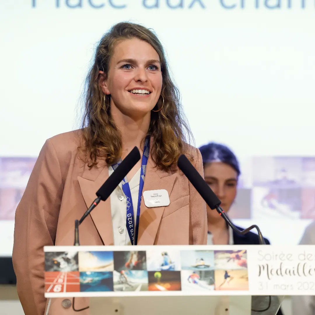J'adore parler de mon sport, transmettre ce que j'apprends au quotidien et mettre en lumière les parallèles qu'il y a entre l'aviron et la vie en entreprise ! 💫
Y a tellement de choses à dire, ça me passionne 🤩🗯️

Merci au Medef et à la Soirée des Médaillés pour ce moment !