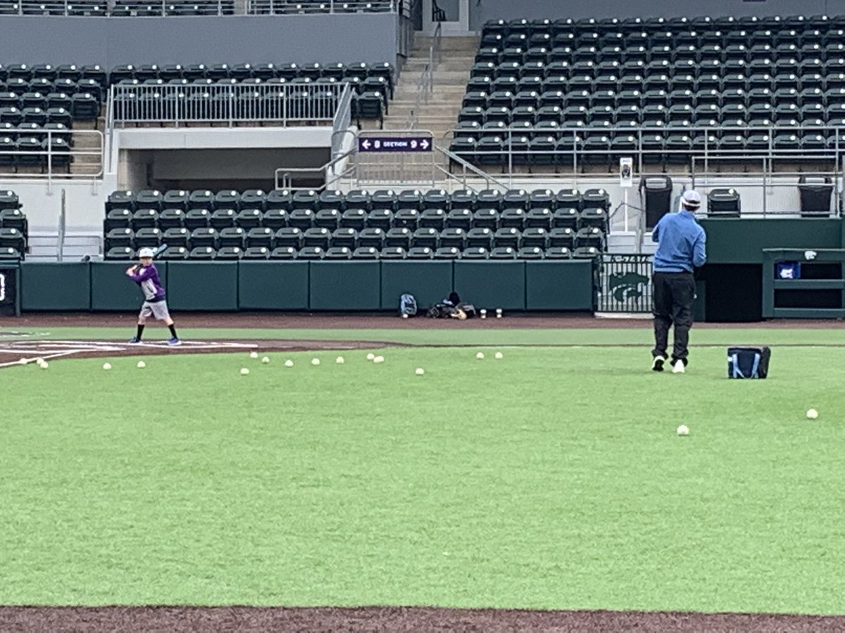 jake_ripple's tweet photo. One of the more enjoyable moments of The @NJCAABaseball Plains District Tournament! @mikesaddler throwing a few rounds of BP to his kids!! https://t.co/xrHVtHZAy4