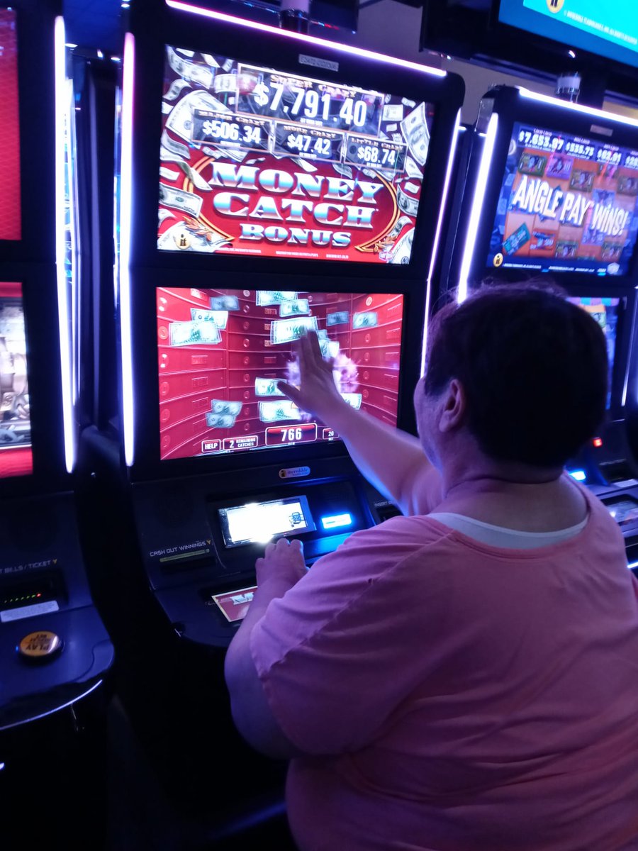 HorizonFresno's tweet photo. Luck is on our side!
@HorizonFresno  residents had a fun outing at the @Tablemtncasino!
#CasnioNight #HorizonFresno #FresnoSeniorCare #CAHealthcare #Fresno https://t.co/3DjHXGRp5h