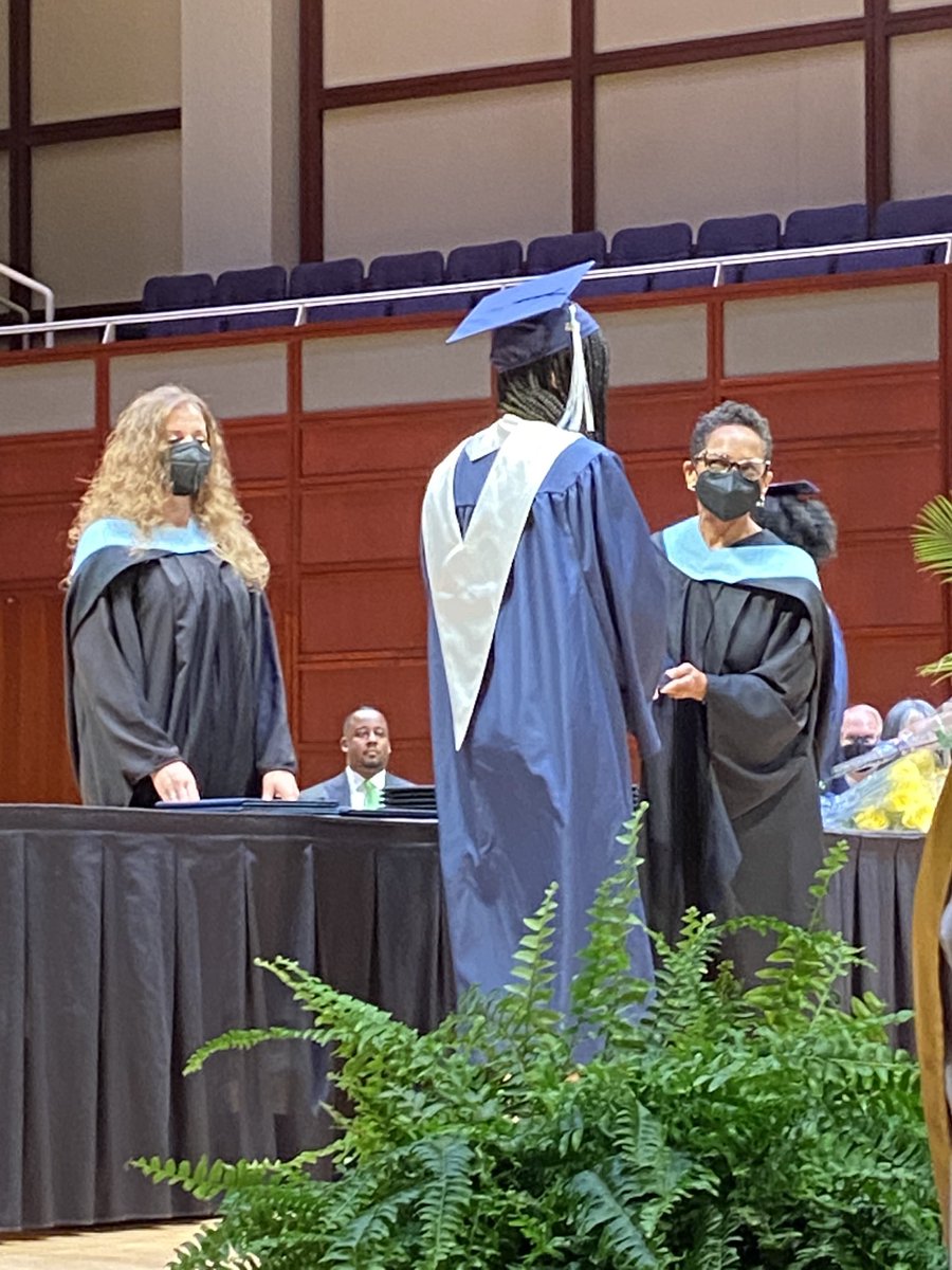 ⁦<a href="/WakeGirlsLead/">WYWLA</a>⁩ Graduation. Congratulations to the Class of 2022! 💕🦉🎉