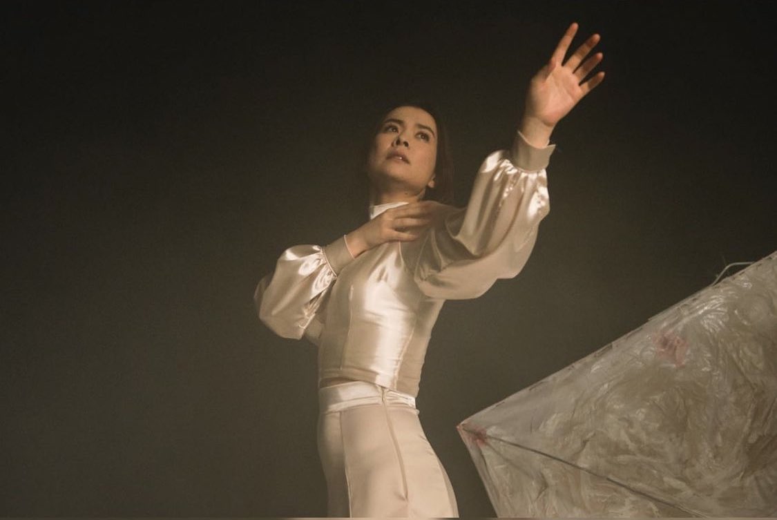 days2mitski's tweet image. new mitski photoshoot loml