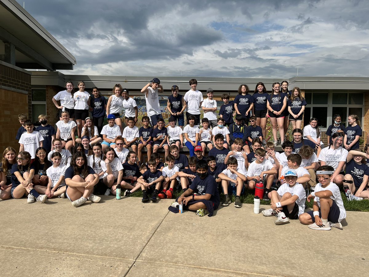 It’s the best time of year <a href="/CouncilRockSD/">Council Rock</a>…FIELD DAY FRIDAYS!! <a href="/CRhpe/">CR HPE</a>