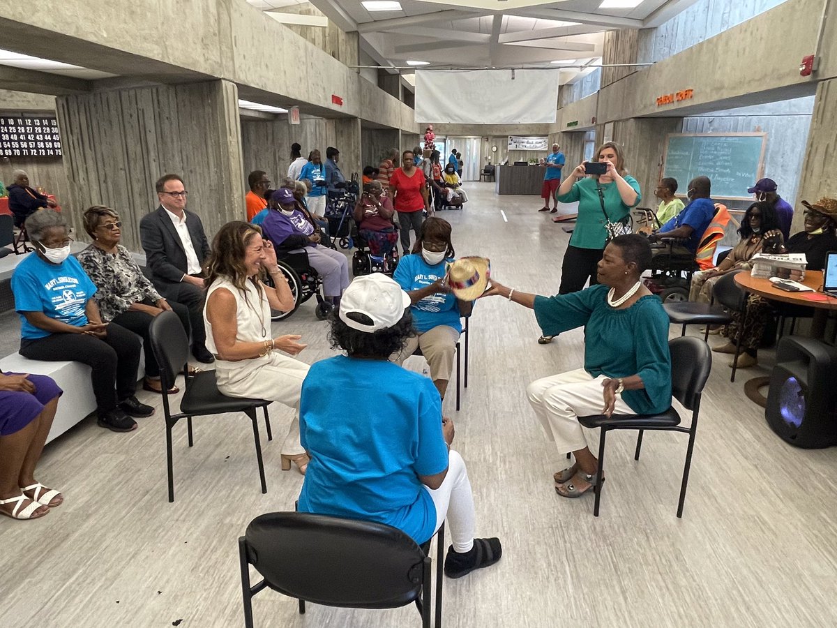 AudreyGibsn2eet's tweet photo. Thank you Secretary of Elder Affairs Michelle Branham for visiting with seniors &amp; staff at Mary Singleton Sr ctr this morning! Stop by again for part 2 of the “hot potato” game!#DOEA https://t.co/AIbdoV7kb9