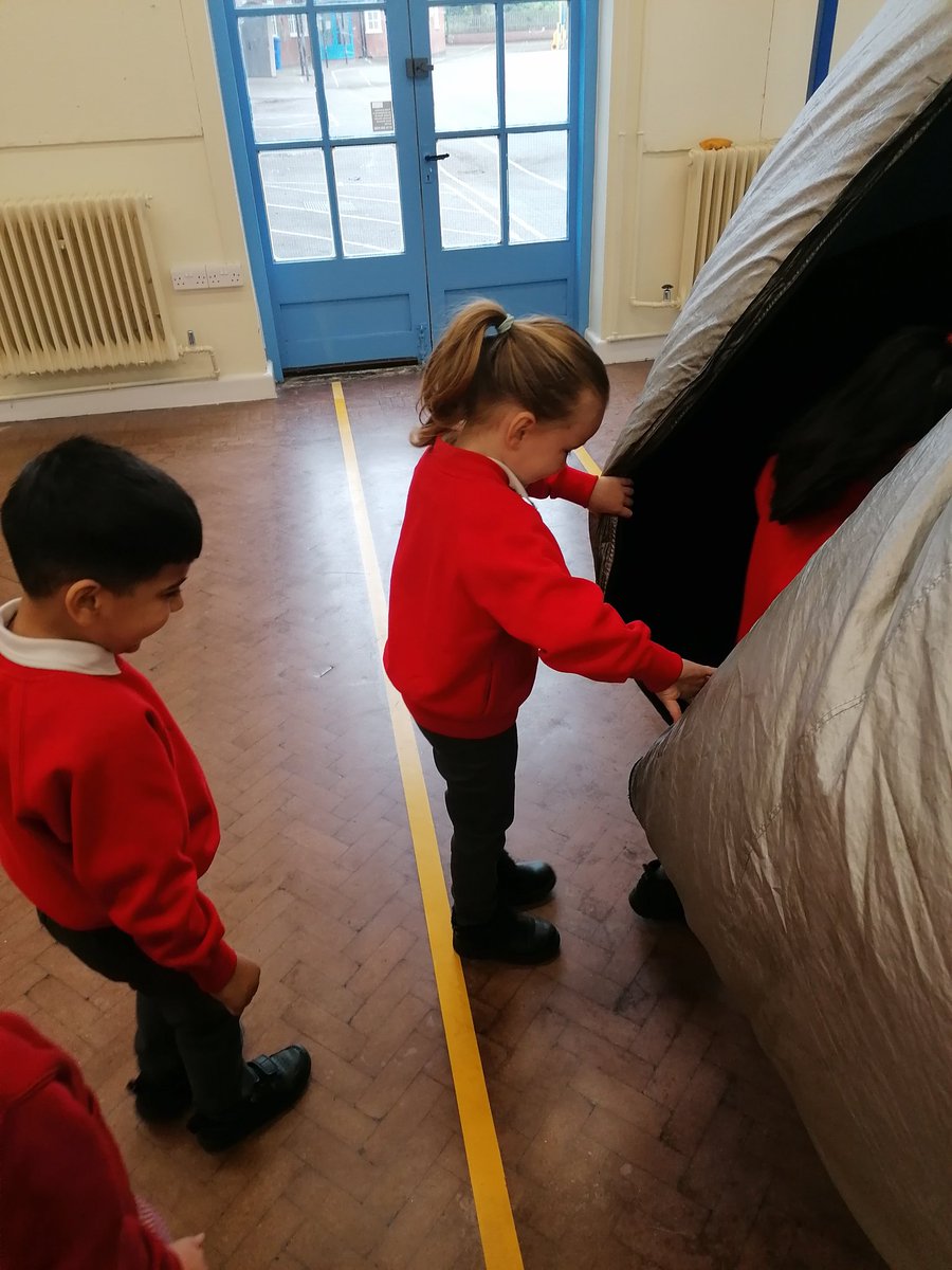F2JS had an amazing time in the mobile planetarium today! We learnt all about the planets and even took a trip to the moon! We didn't meet any Martians, but it was still an out of this world adventure!