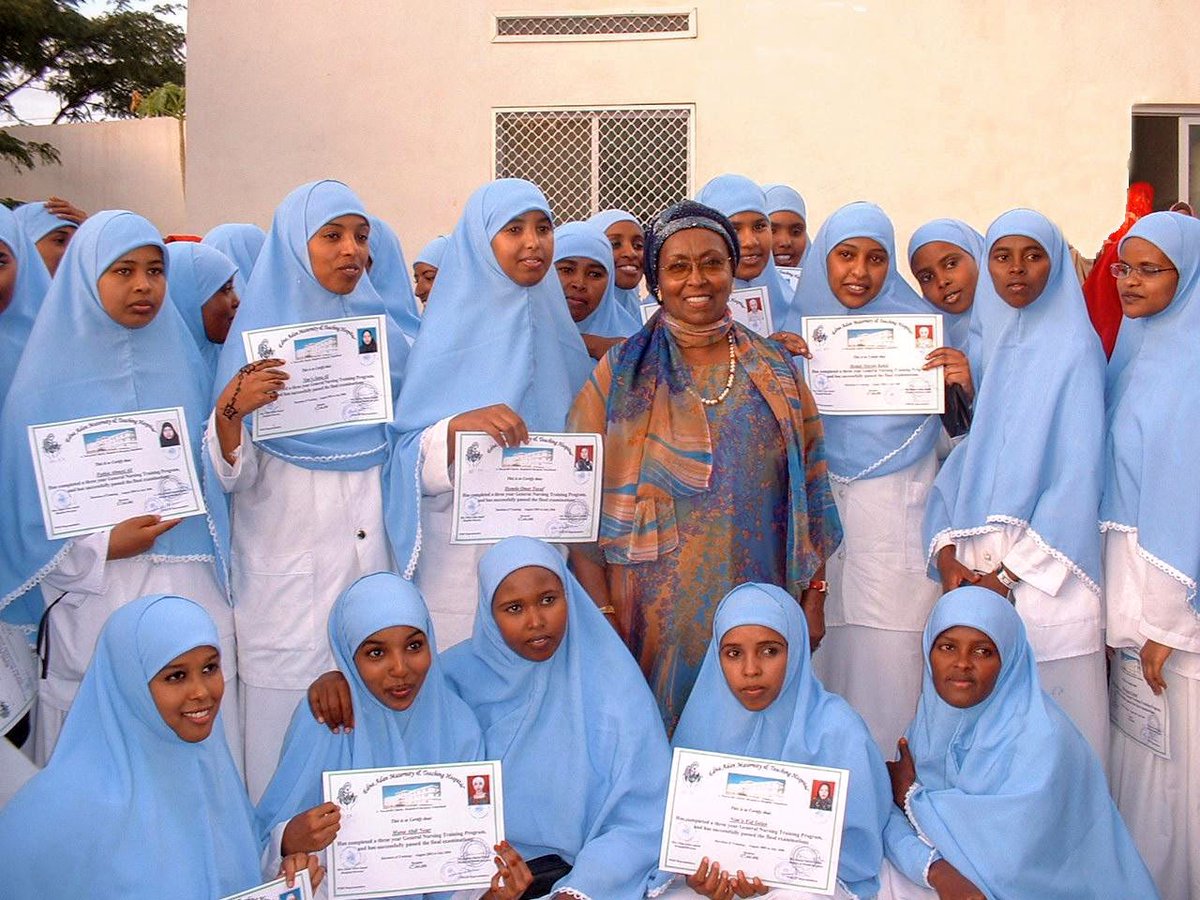 unitetolight's tweet photo. The @EdnaAdanFdn trains midwives in rural Somaliland to fight maternal mortality. We provide each midwife with a solar #LukeLight so that they are better prepared to serve their communities. 💡 Learn more: https://t.co/fFNsRVmDat #GiveSolar #Somaliland #Midwives https://t.co/HwJXsdttfb
