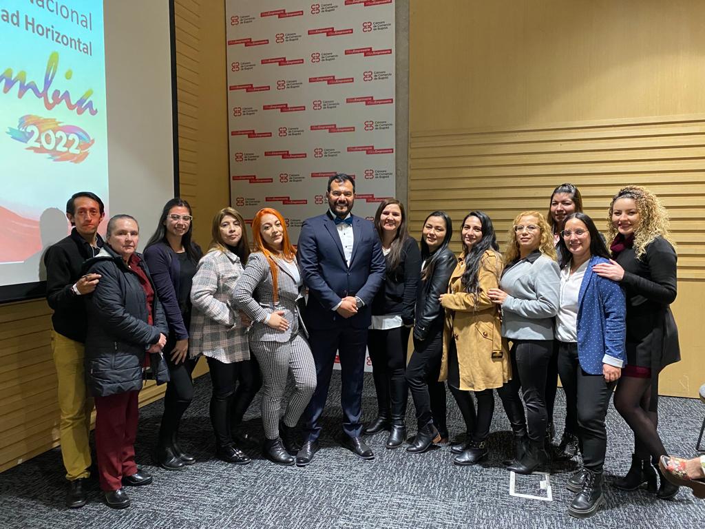 sanvictorinobog's tweet photo. #AsoSanVictorino estuvo presente en el Congreso de propiedad horizontal #Servilonjas
.
.
.
#sanvictorino #reunión #asociación #Bogotá #Colombia https://t.co/Wkyqb3yaCn