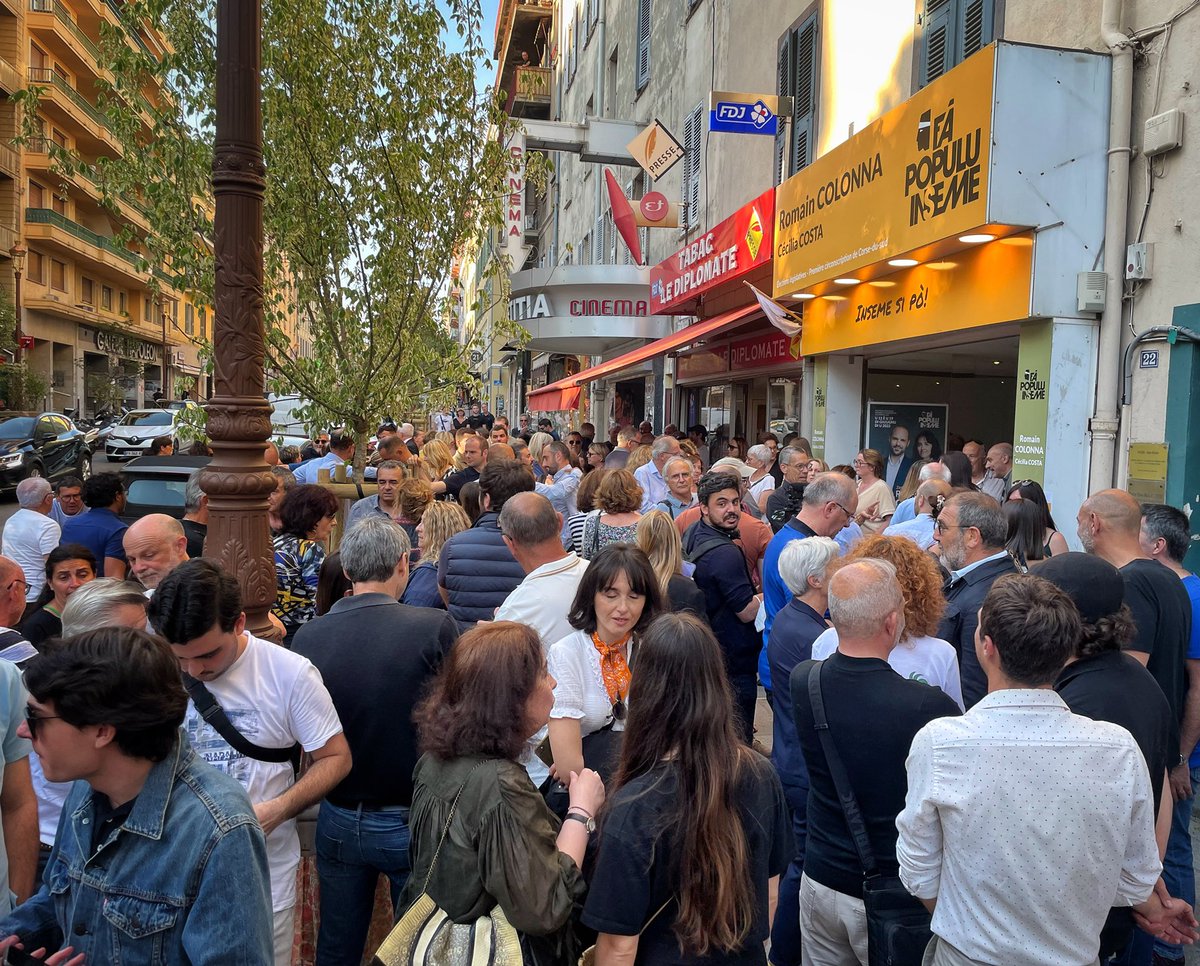 Romain_Colonna's tweet photo. Un grand merci pour hier, d’avoir fait de cette inauguration de permanence un si beau moment! Votre présence, vos mots, vos sourires, vos appels, vos encouragements, vos messages, vos mains tendues, nous donnent une force immense. 
#AForzaDiAGhjente #InsemeSiPò #FàPopuluInseme https://t.co/BROa3i5G23