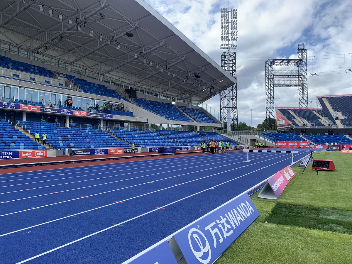 BBCLouisa's tweet photo. Down on the track now… #alexanderstadium #commonwealthgames #birmingham2022… 69 days to go! Probably need to work on the footwear? 🤔 @bbcmtd @nickowentv 1830 #BBC1 https://t.co/WFKg0avLmP