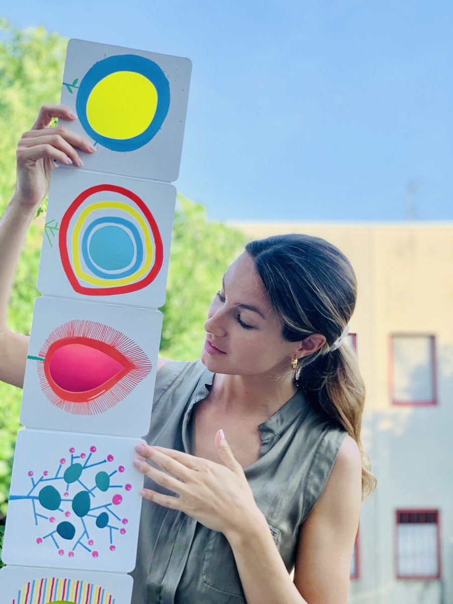AmiciDellaPedia's tweet photo. #AmiciDellaPediatria 💙 GIOCHIAMO CON I FIORI…MA È UN LIBRO 😍📚🌸
❣️ I libri per Hervè #Tullet sono oggetti con cui giocare.
❣️Un libro può racchiudere opere d’arte, per essere ammirate e sfogliate una dopo l’altra.
#CrescendoGiocando KIT DELLA GIOIA 13 maggio 2021 💝 https://t.co/jlHiQTZgkQ
