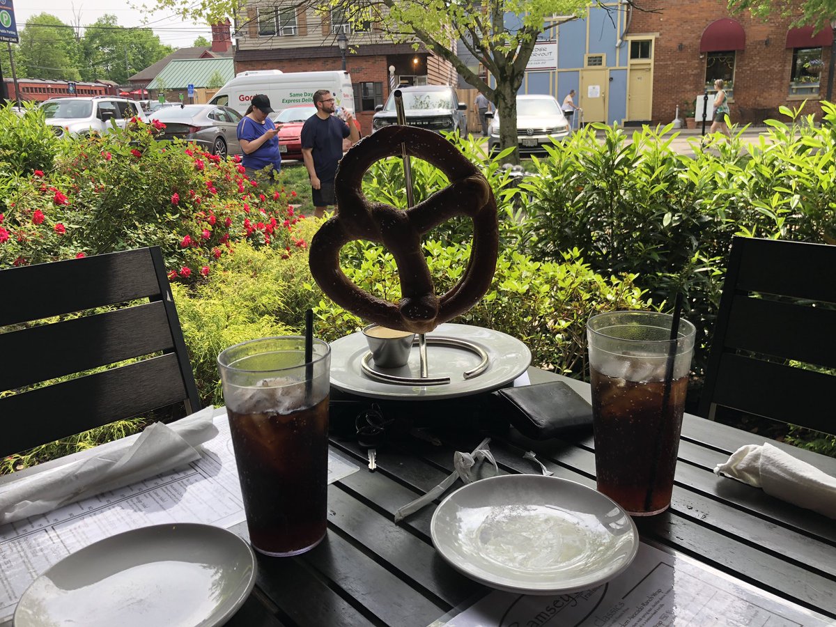 SteveNorrisTV's tweet photo. 🍔DINING AL FRESCO…for lunch at Ramsey’s Trailside Cafe along the Loveland bike trail! Delicious burgers, grilled chicken & HUGE Bavarian pretzel! Soooo yummy! I highly recommend. #Loveland #Ramseys https://t.co/fajWvPAyZF