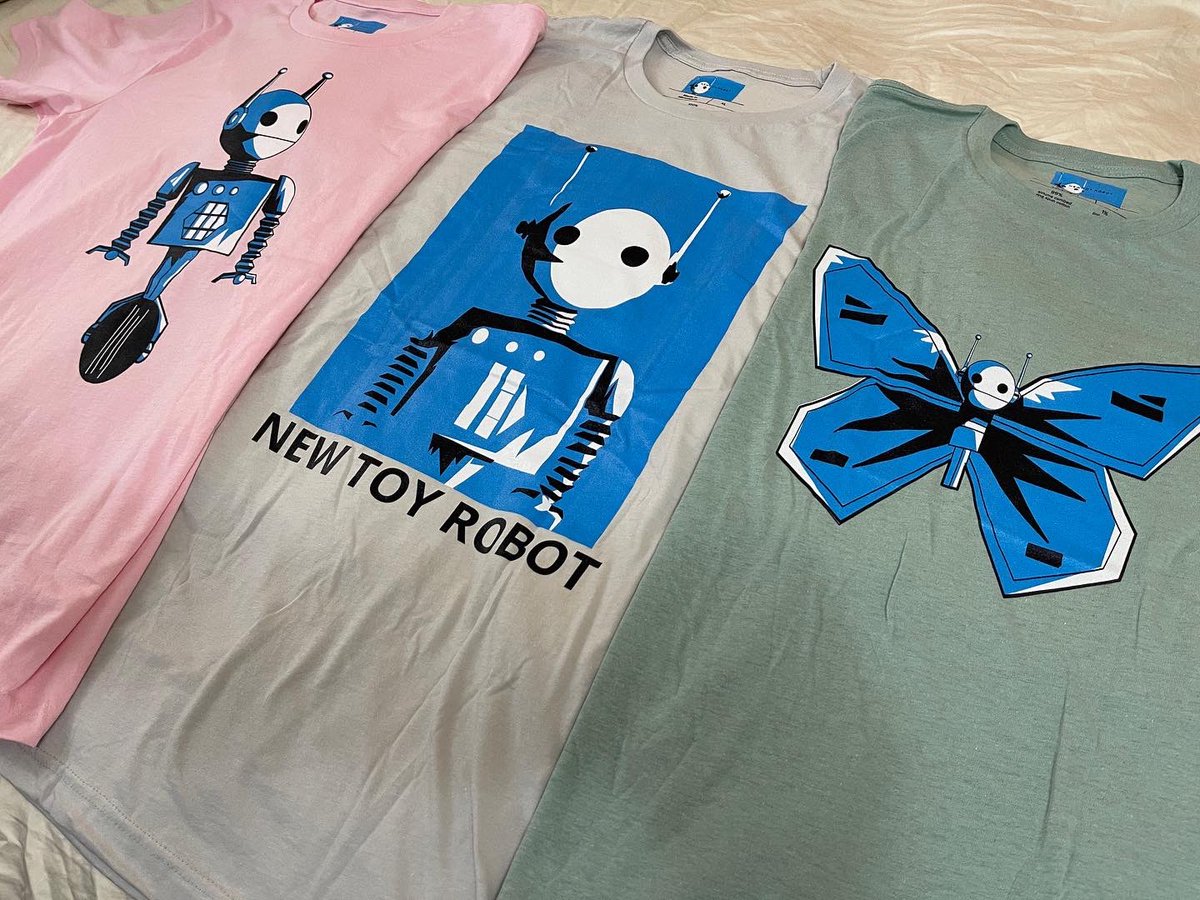 RealMFrancis's tweet image. Got such an amazing surprise this morning! That moment you see your art on a product… there simply isn’t words. #newtoyrobot #independentartist #art #graphictees #buisnessowner #graphicartist #twitch #twitchstreamer #youtubechannel #youtube