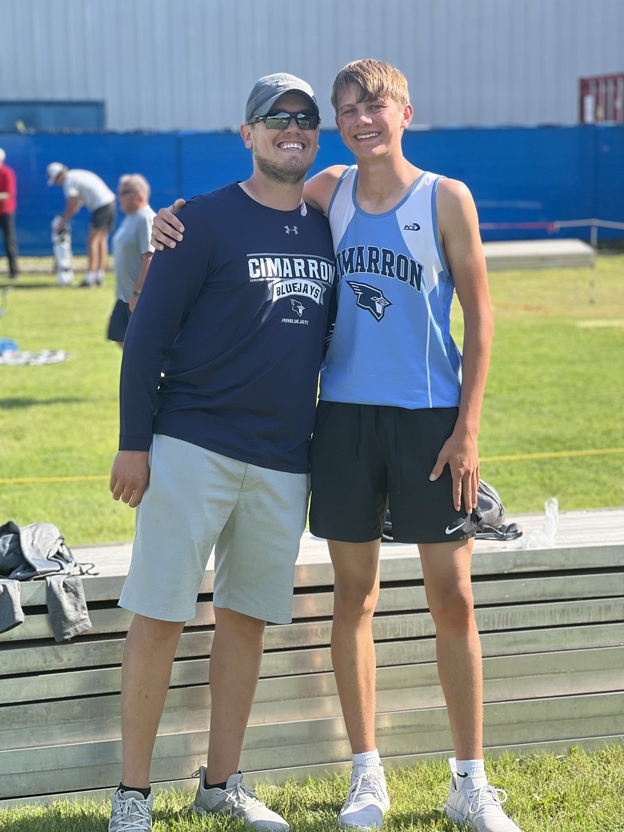 Lane Beery squeezed into state! Another triple jump qualifier!! Great day to be a BLUEJAY!