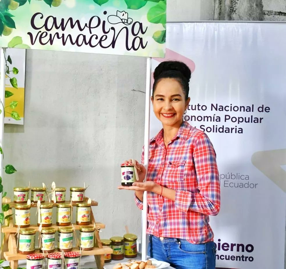 ConagopareG's tweet photo. Decenas de familias de las parroquias rurales del país se benefician de los recursos no reembolsables del Proyecto Fortalecimiento de los Actores Rurales de la Economía Popular y Solidaria (FAREPS) del Instituto de Economía Popular y Solidaria (IEPS). https://t.co/npApKPaK91