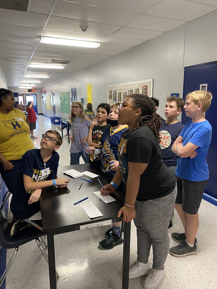 HeritageBears's tweet photo. 6th grade celebration is so much fun!#hierocks https://t.co/z1cvUleeaM