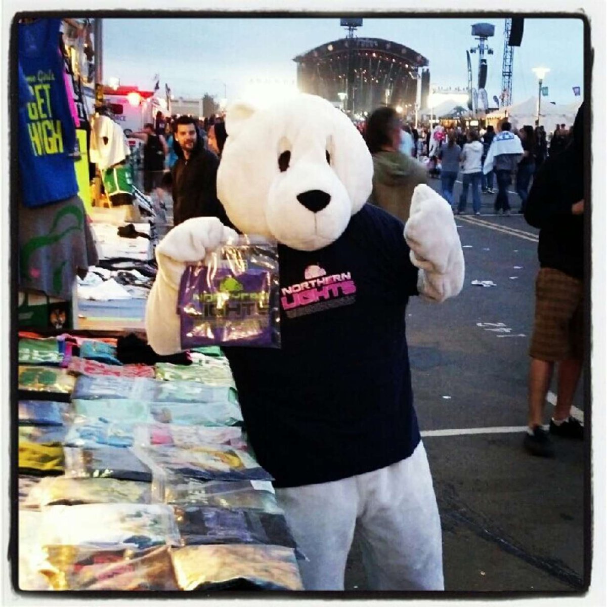 WhoisPatMurray's tweet image. Ten years ago.... damn. I've been an idiot for a long time. 😆 🤣 😂