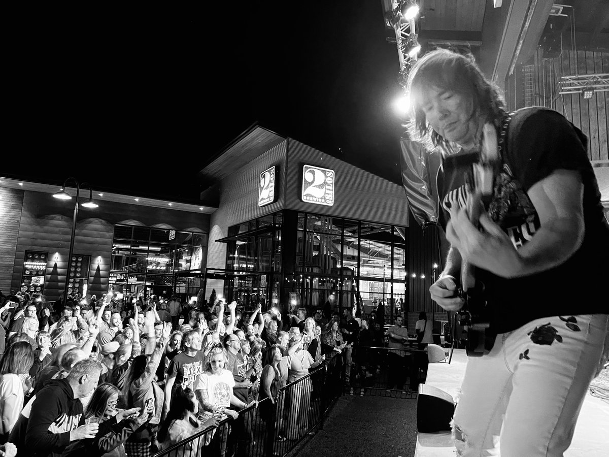 Due to unforeseen circumstances, JunkFood will not be performing at Farm Brew LIVE tomorrow night...we look forward to hosting them in the near future! 

Tomorrow's updated lineup is..

11 am- 2 pm Enya Algerholm 
2:30 pm- 6 pm Blair's West
6:30 pm- 10:30 pm The Chucks