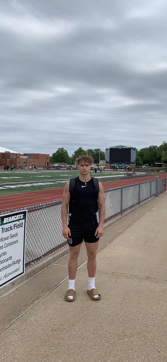 thanks <a href="/NWBearcat_FB/">Northwest Football</a> <a href="/zmart_15/">Zach Martin</a> for having me today!!🟢⚪️