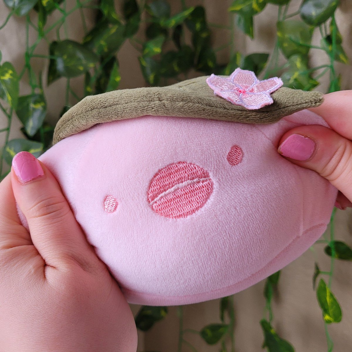 floral_menace's tweet photo. a sakura mochi korpokkur. and yes, it's squishy! 🌸 https://t.co/t35XWSOiOV