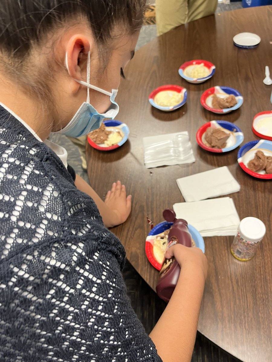 ashleyhann5th's tweet photo. Today we celebrated meeting our MAP goals with ice cream sundaes!! I love celebrating with this group of amazing students!! #ThisIsCNE #CNEReunited https://t.co/QNz1agC7Oq