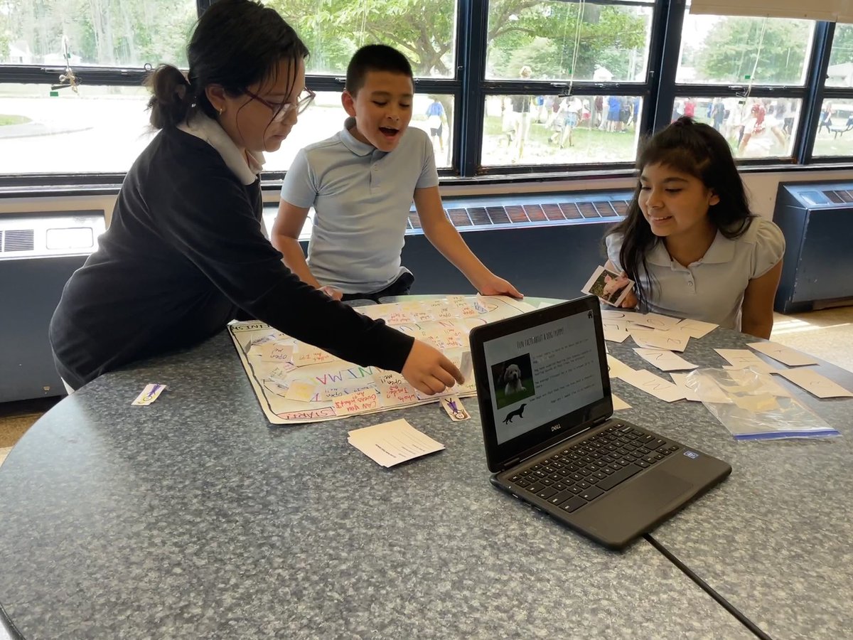 Hall__4th's tweet photo. 5th graders showcased their passion projects today and I am SO PROUD. Art, bracelet making, endangered species, animation, current events, and much more! Their creativity and adaptability was incredible! All this done AFTER successful backpack defenses!!🎉@JCPSKY @WilkersonTElem https://t.co/UXtzDex13x
