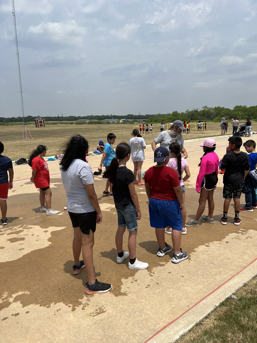 Field day was an absolute hit! Loved hearing all the beautiful laughs and camaraderie. Teamwork makes the dream work <a href="/ABStrawn/">AB Strawn Elementary</a> <a href="/ABStrawnPTA/">AB Strawn PTA</a>!