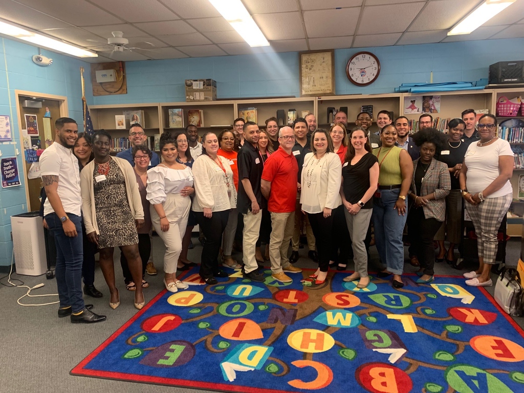 JARhodeIsland's tweet photo. Today was a fantastic #JAinaDay with @fallonfalcons & rockstar volunteers from @santanderbankus! About 400 Pawtucket students in 20 classrooms learned #financialliteracy, #workreadiness, and #entrepreneurship! Thanks to the school for having us & volunteers for joining us! https://t.co/1RzIxgagih