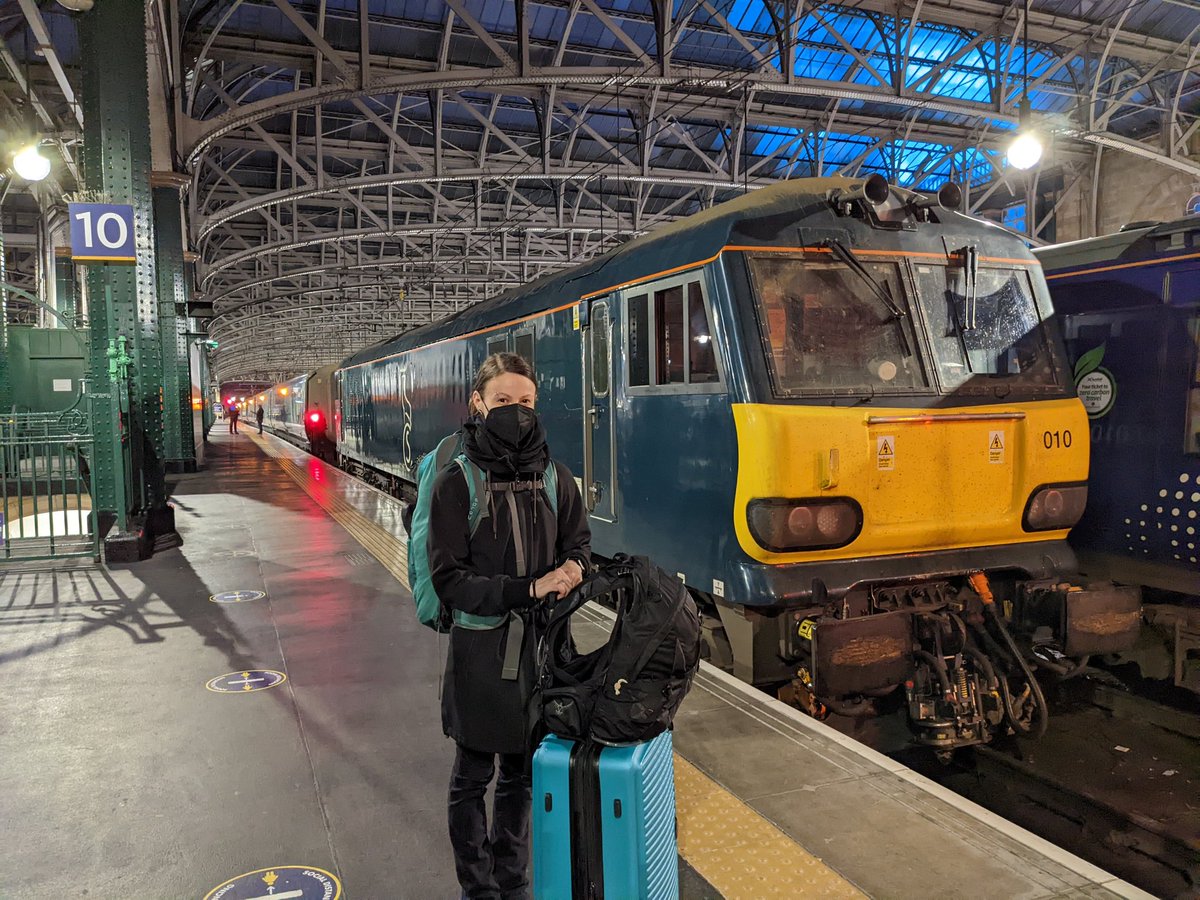 BPackersGuide's tweet photo. What do you think? Does relocation by overnight train (+other transport) work?

Good night from the @CalSleeper

#FromScotlandToGermany #OvernightTrain #TrainTravel #Scotland #UK https://t.co/EVxV8znV0B