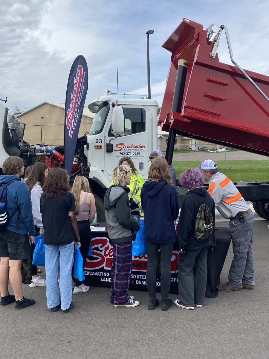 Ms. McAlpine tweet media