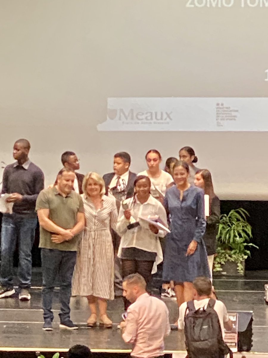 CollegeHDunant's tweet photo. Un grand Merci à la Cité Educative de Meaux, à Mme  Baptista, Préfète Égalité des Chances, à Mme VIELPEAU, Mairie de Meaux, à M. Kerdouch, Pdt de l'Association “Dynamic jeunes,” à M. El Qandili Fouad pour l’animation,… &amp; nous saluons le travail de Mme VALLÉE, déléguée du Préfet. https://t.co/E4pj2WBEya