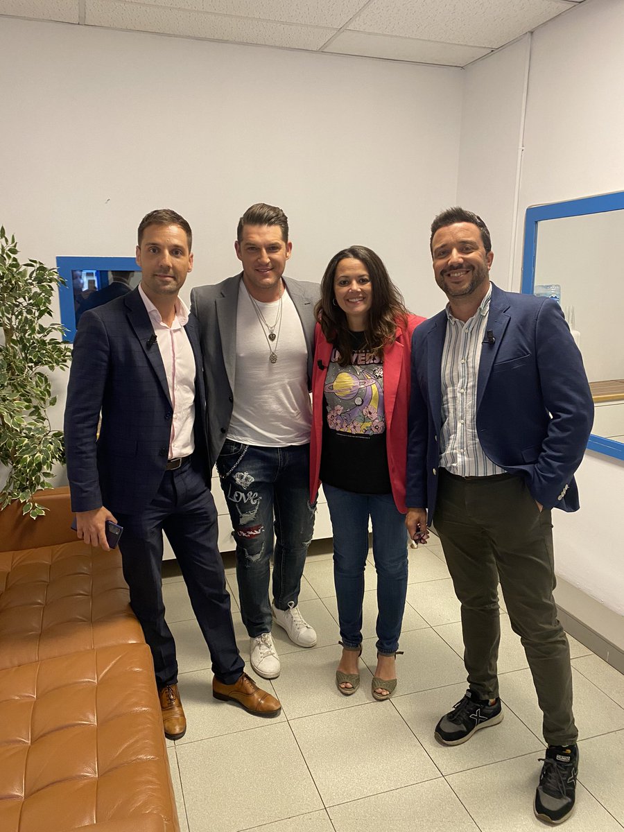 SimaGGrimon's tweet photo. Calentando motores en @franfajardo  @Conexion_BTC @JE_Marrero_ @manutenorio https://t.co/PNtTZFoHzg