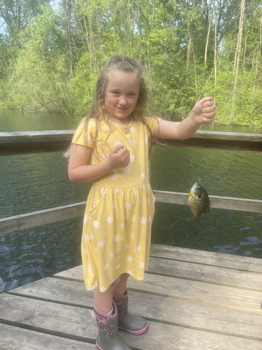 ElizabethRayl5's tweet photo. Fishing Fridays are always fun at Outdoor Prek. Everyone caught at least one fish with homemade poles. @Boulevard_STEM 
#STEMdogs 
#outdoorlearning https://t.co/hJhhVvpH8W
