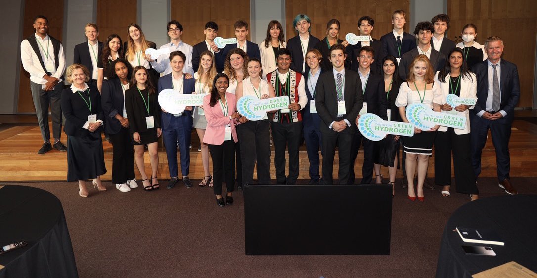 SinghalSailesh's tweet photo. What an honour to have brought forward the historic World’s first ever Youth Declaration on #GreenHydrogen at #GH2Assembly only to put forward youth-led solutions in leading to net zero emissions.
Such an honour that visionary leader of @FortescueFuture made the FIRST SIGN! https://t.co/sVCO9UL3LI