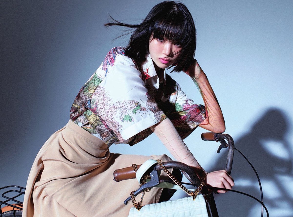 lesserafimpics_'s tweet image. CHAEWON for W KOREA June Issue