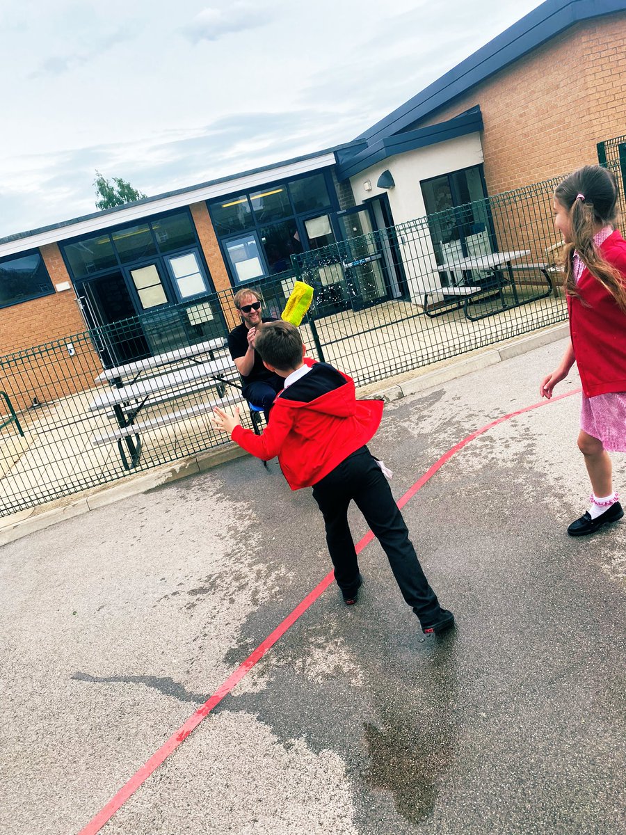 MrsP_OLOS's tweet photo. Thank you Elm Class and @MrS_OLOS  We had lots of fun at your stalls today especially soaking you with sponges 🧽 🧽 We hope you’ve raised lots of money for some new instruments for our music curriculum! #Funday #fundraising https://t.co/8WSuN9RVJB