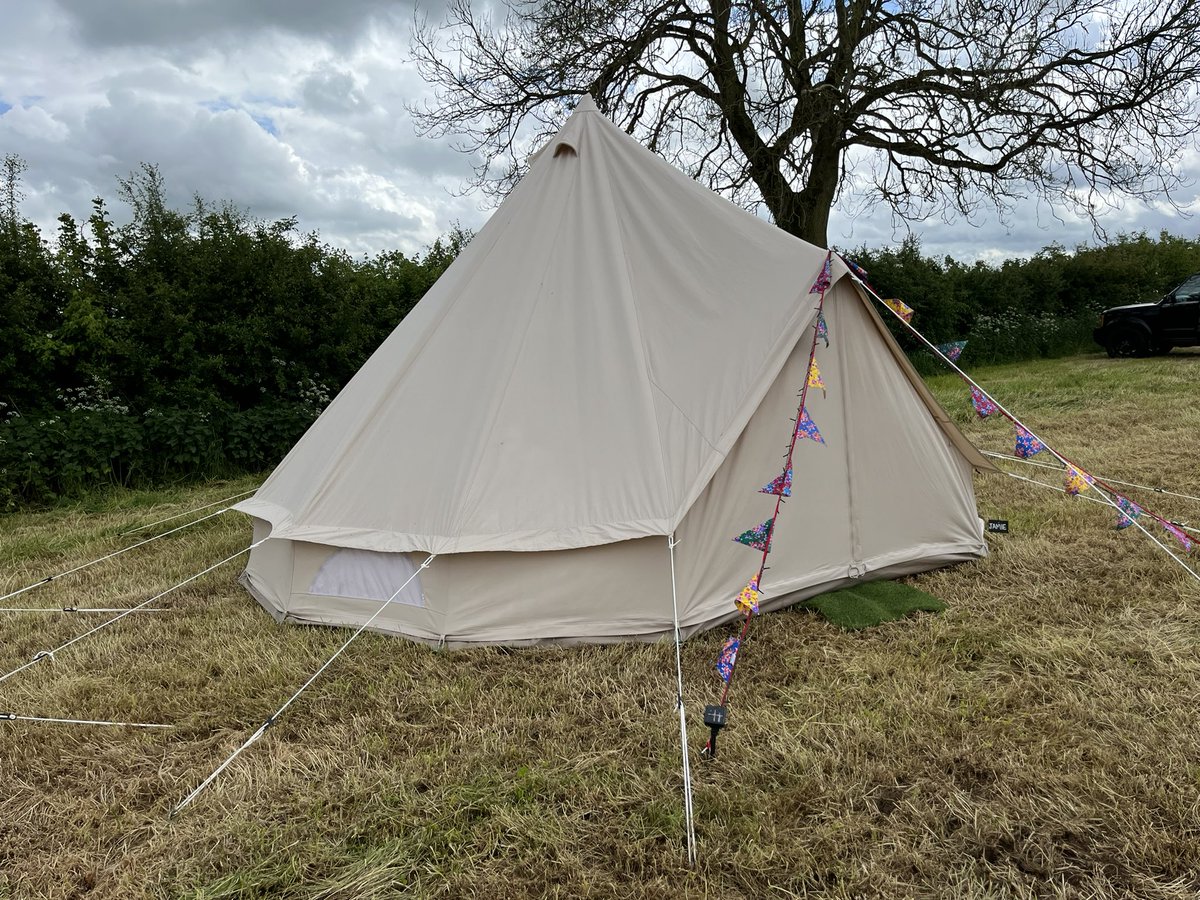 warmleyjay's tweet photo. Home until Mondayβ¦ I was expecting an ensuite π€·ββοΈπ #tent #Jen&Stuswedding #Batcombe #Somerset https://t.co/ckiATg7HAU