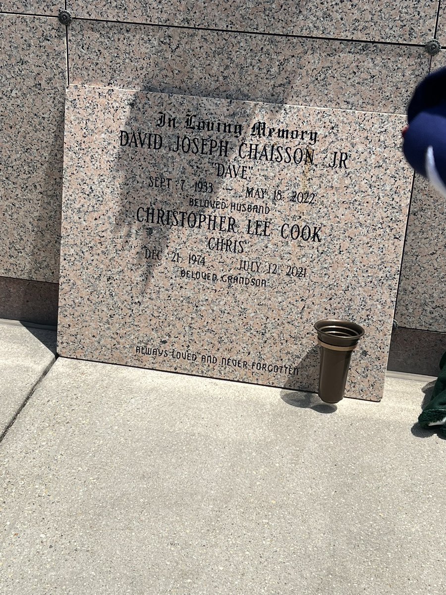 TrentMichael985's tweet photo. y’all have some shots of some whiskey up there waiting for me! #RipPops #RipPaw 💪🏼 https://t.co/iFgBBBxofV