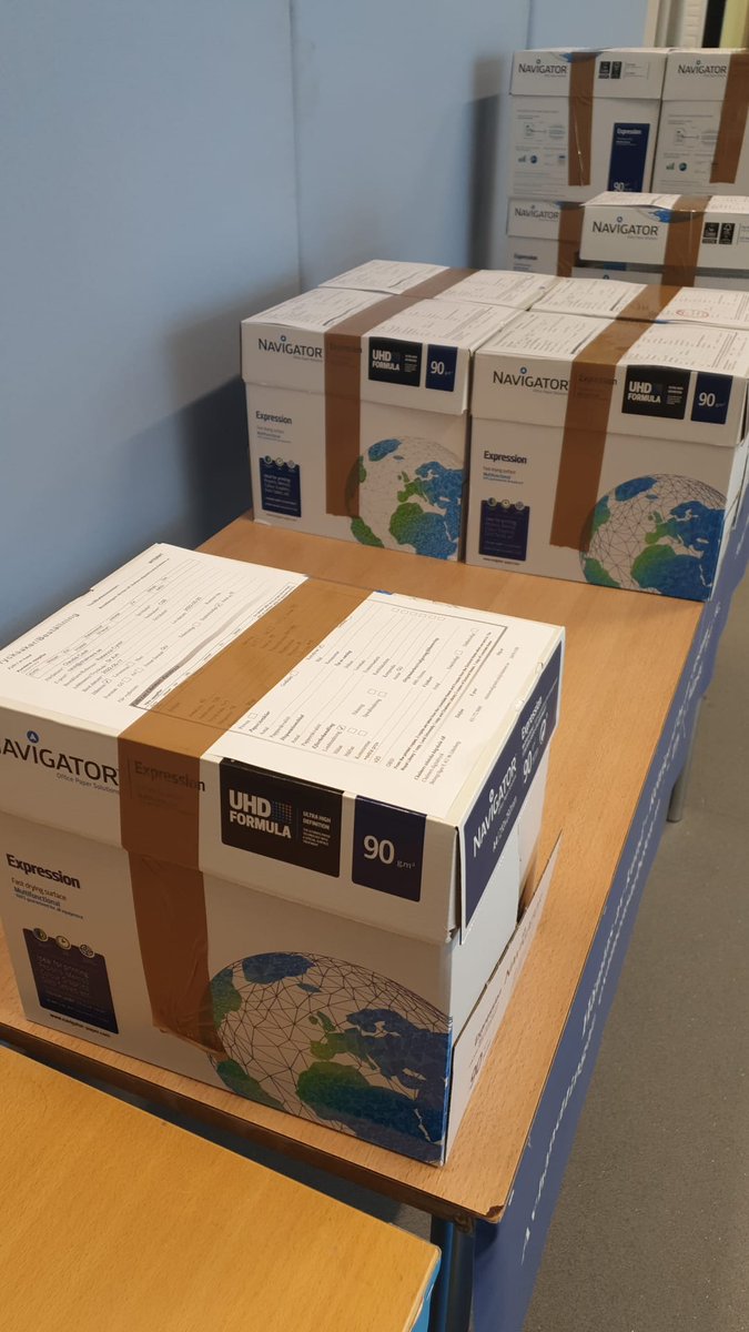 n_pite's tweet photo. Picking up @CClaudiacauli's thesis w @shaunazzopardi. Exactly four weeks until the great day! Just the one box for us ... https://t.co/Fipqn6VuA8
